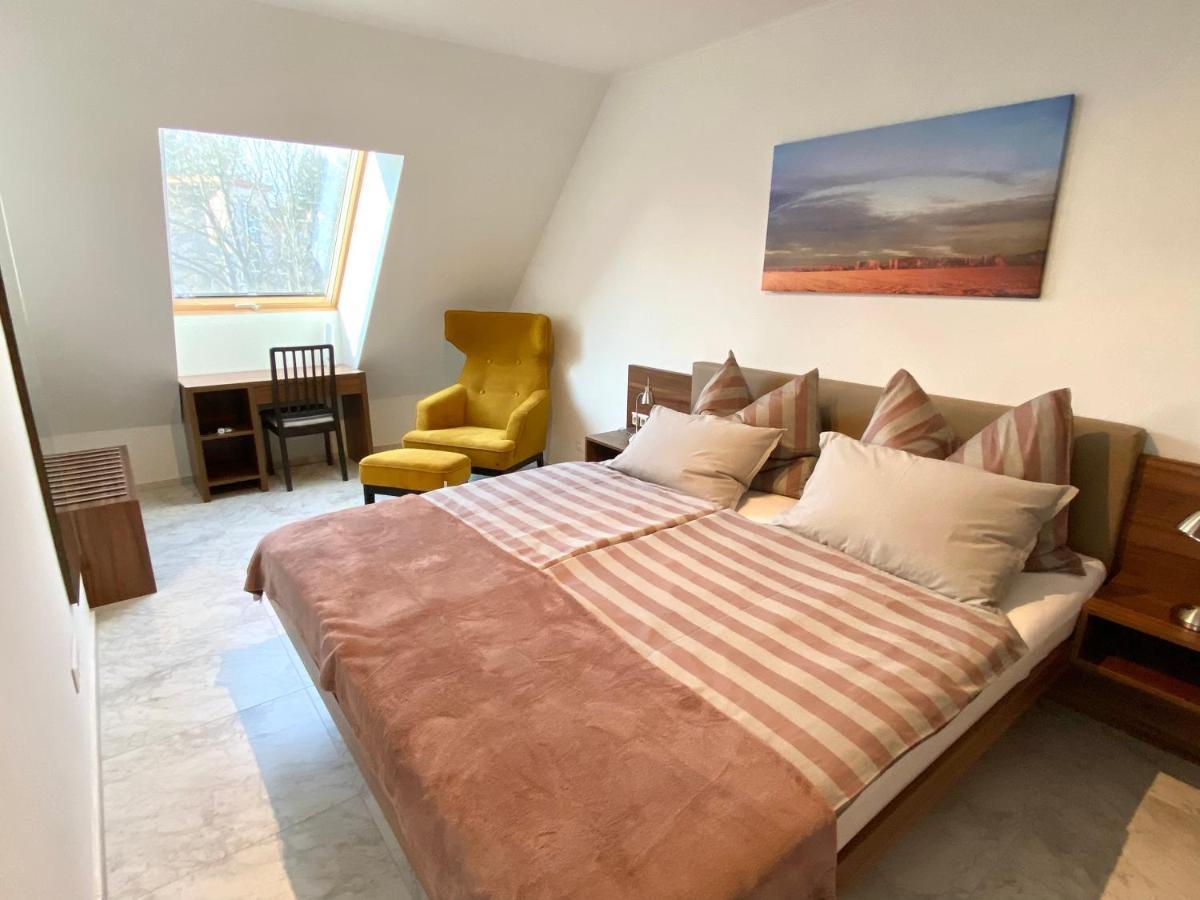 Lilie Appartement In Heviz Mit Tiefgarage, New And Modern Exterior photo